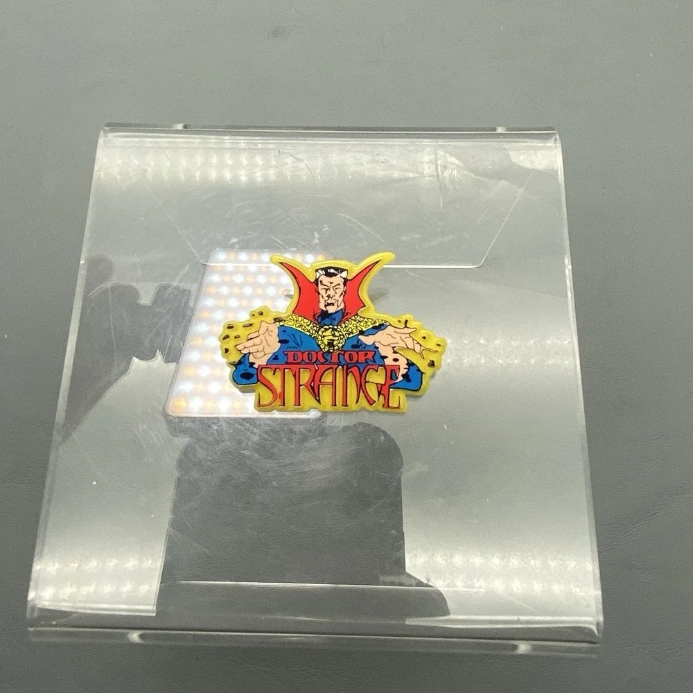 1996 Toy Biz Spider-Man Dr. Strange Accessory -Pin Only Part Replacement